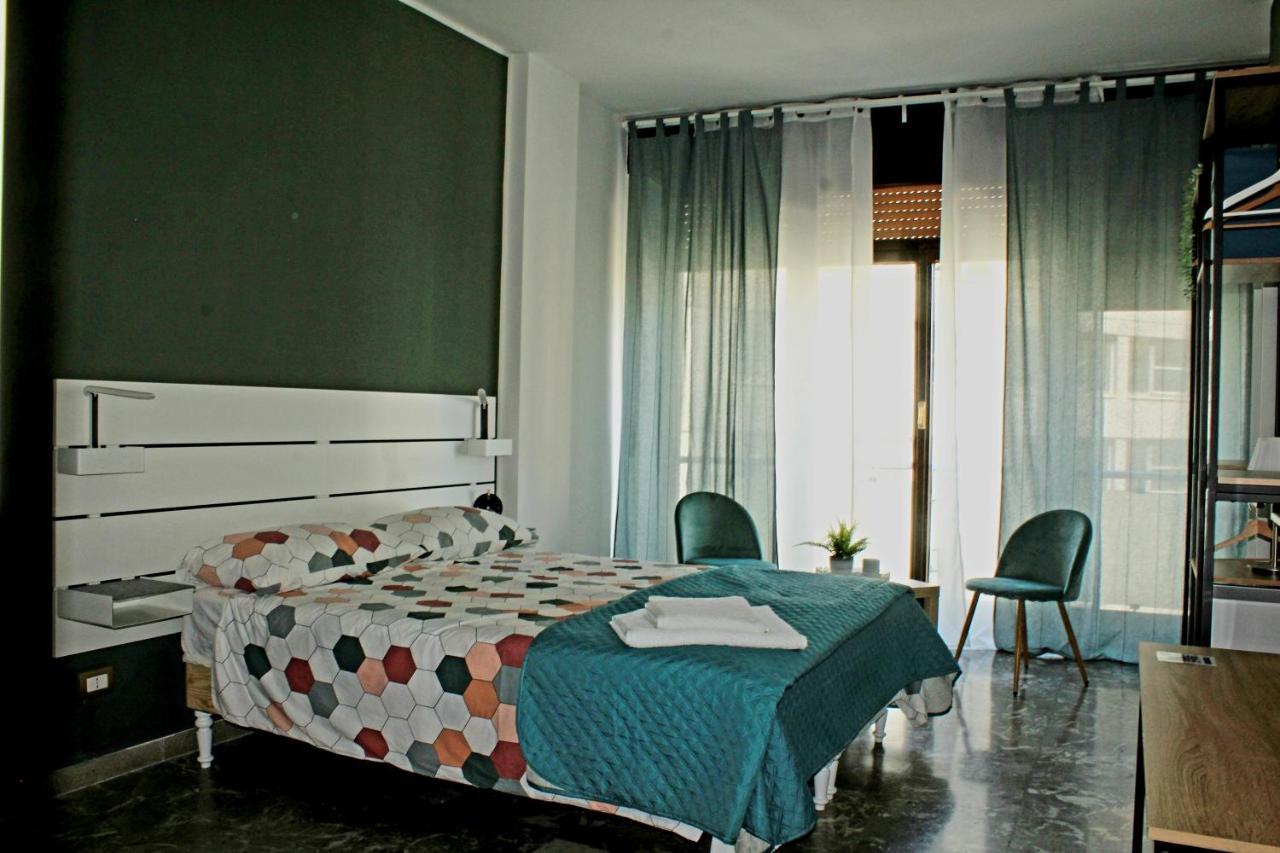 B&B De Matha House เนเปิลส์ ภายนอก รูปภาพ